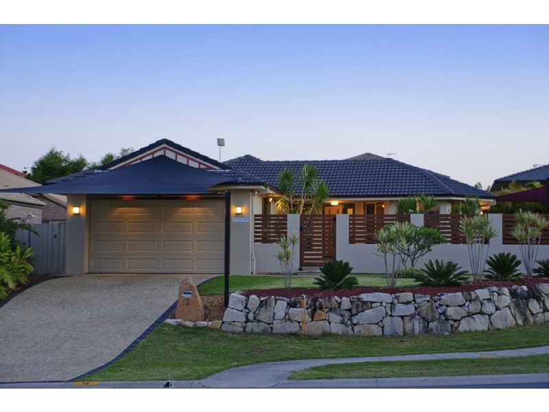 13 Carmarthen Circuit, Pacific Pines QLD 4211