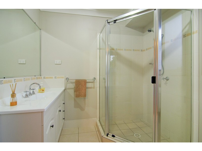 13 Carmarthen Circuit, Pacific Pines QLD 4211