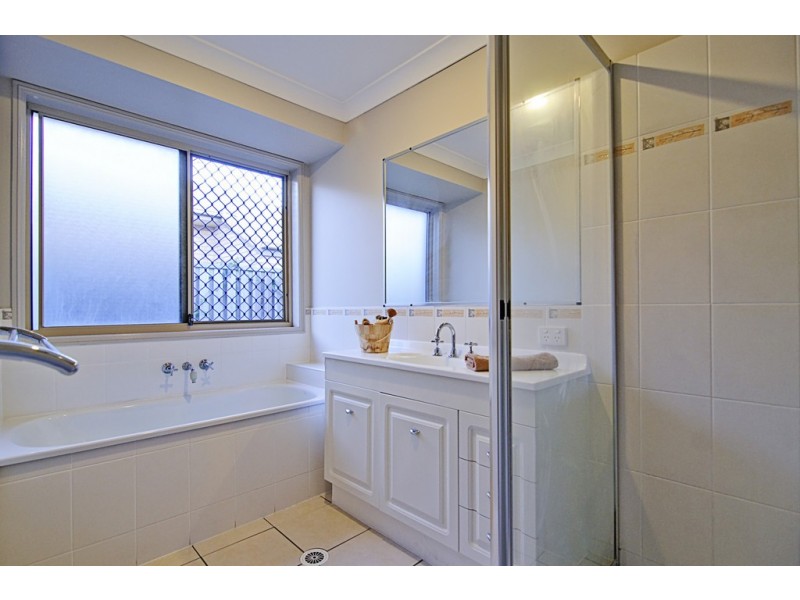 13 Carmarthen Circuit, Pacific Pines QLD 4211
