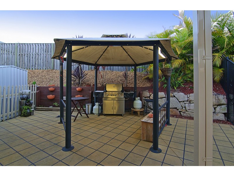 13 Carmarthen Circuit, Pacific Pines QLD 4211