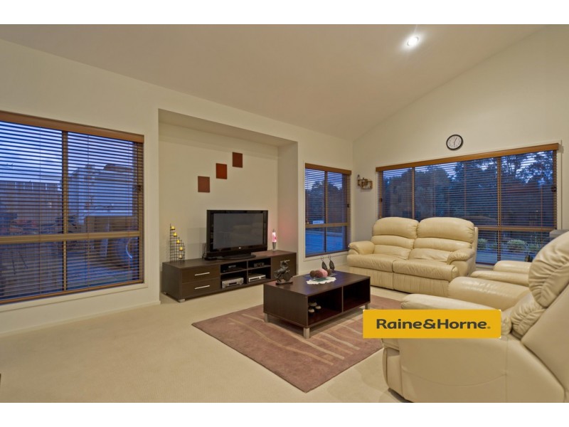 63 Victoria Drive, Pacific Pines QLD 4211