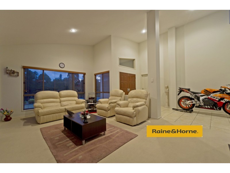 63 Victoria Drive, Pacific Pines QLD 4211