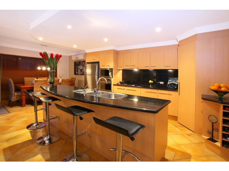 17 Eastbank Terrace, Monterey Keys QLD 4212