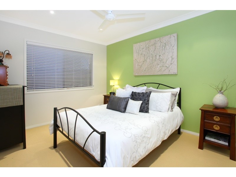 17 Eastbank Terrace, Monterey Keys QLD 4212