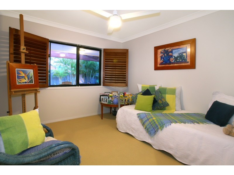 17 Eastbank Terrace, Monterey Keys QLD 4212