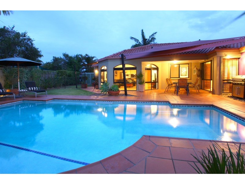 17 Eastbank Terrace, Monterey Keys QLD 4212