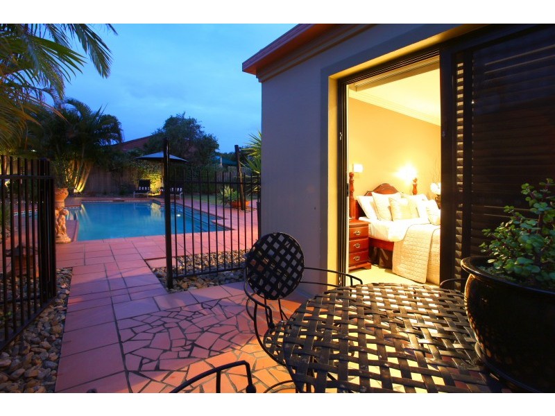 17 Eastbank Terrace, Monterey Keys QLD 4212