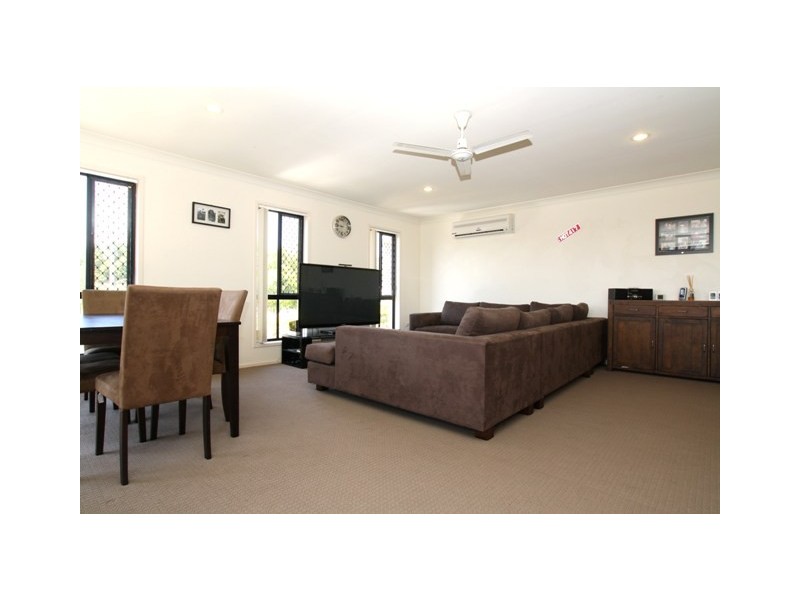 52 Palmerston Drive, Oxenford QLD 4210