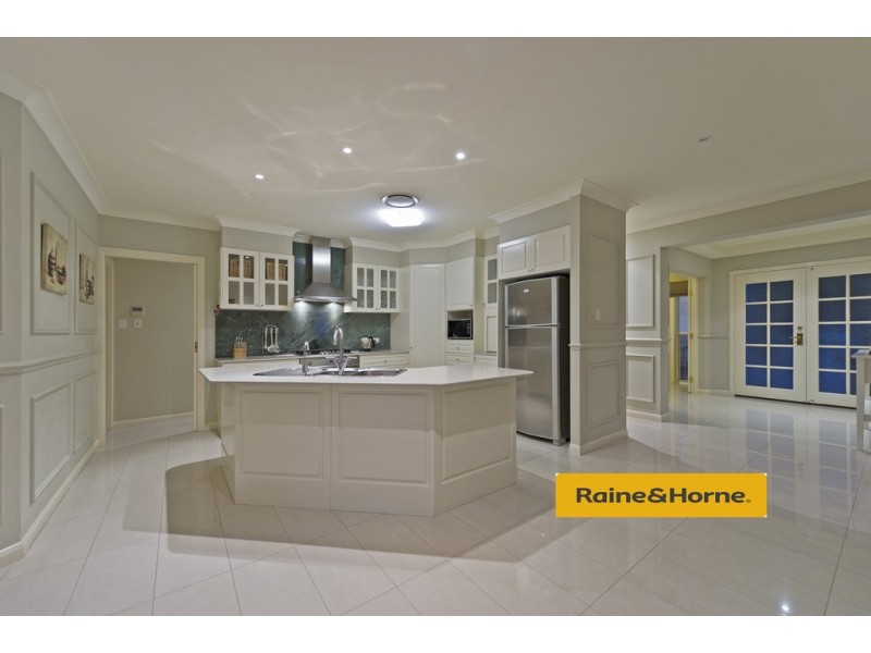 6 Paddy Place, Oxenford QLD 4210