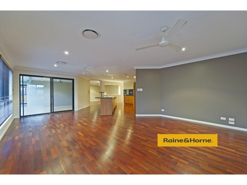 15 Springwood Ave, Pacific Pines QLD 4211