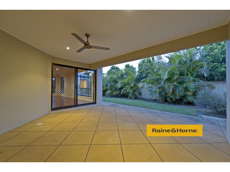 15 Springwood Ave, Pacific Pines QLD 4211