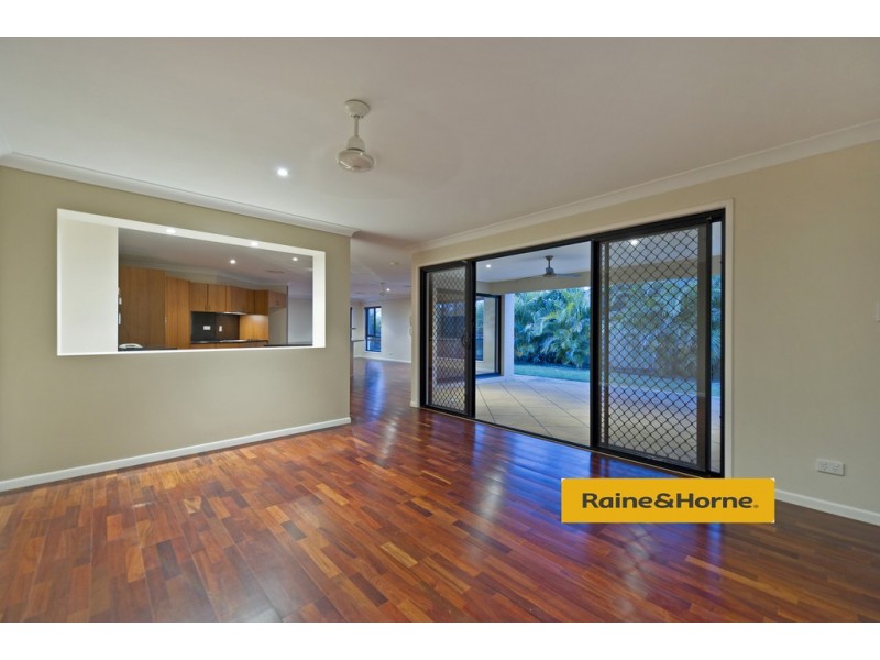 15 Springwood Ave, Pacific Pines QLD 4211