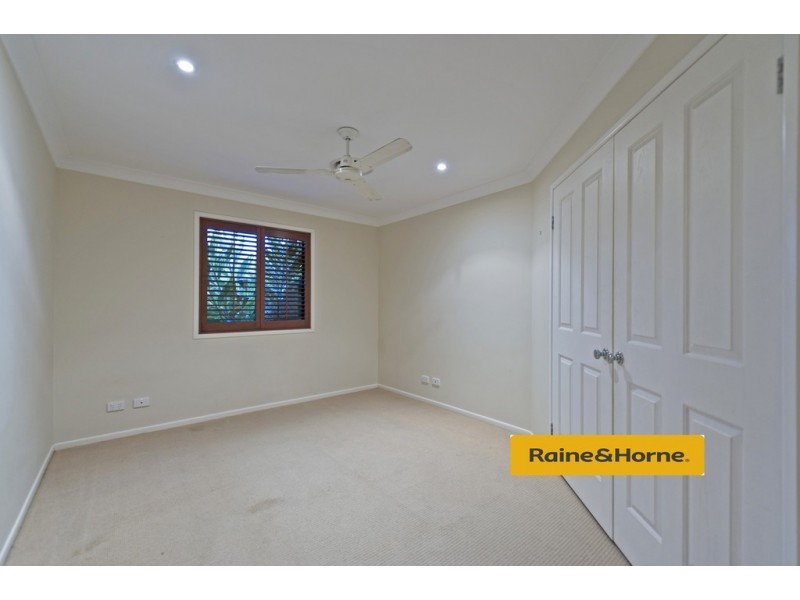 15 Springwood Ave, Pacific Pines QLD 4211