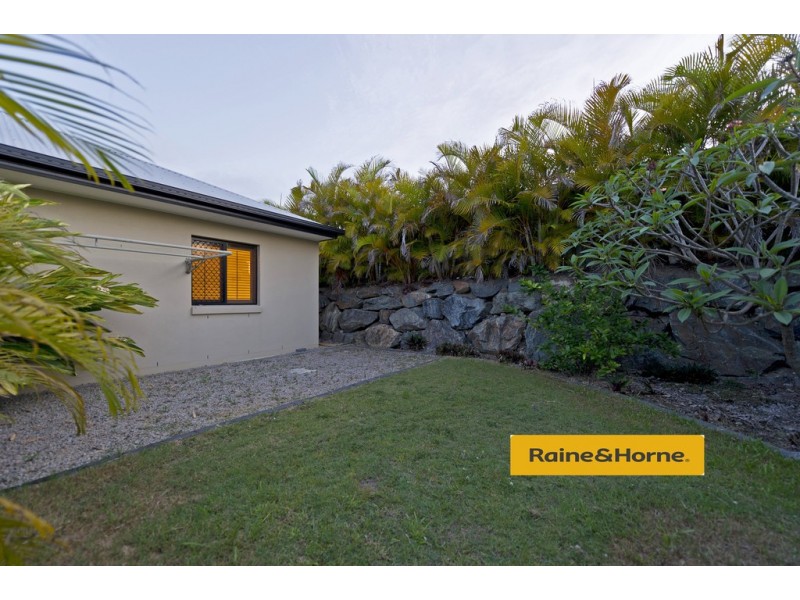 15 Springwood Ave, Pacific Pines QLD 4211