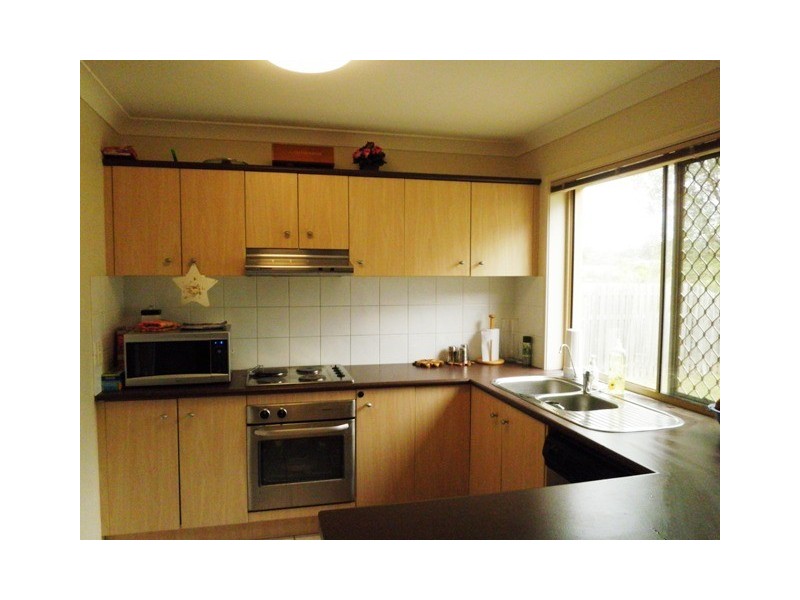 9/74 Universal Street, Pacific Pines QLD 4211