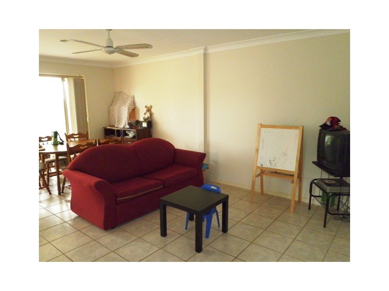 9/74 Universal Street, Pacific Pines QLD 4211