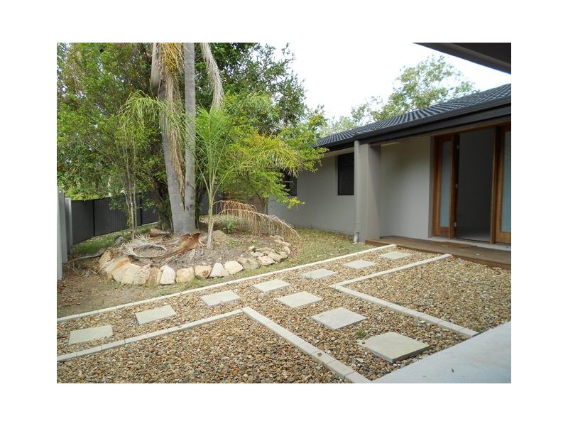 2 Glenmore Drive, Ashmore QLD 4214