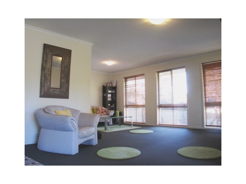 9 Tanunda Drive, Helensvale QLD 4212