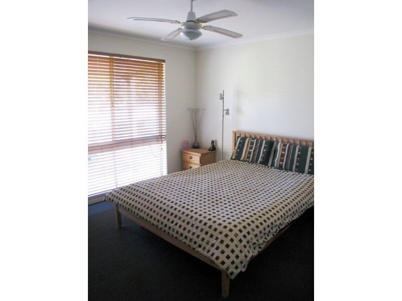 9 Tanunda Drive, Helensvale QLD 4212