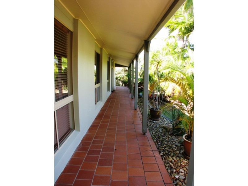 9 Tanunda Drive, Helensvale QLD 4212