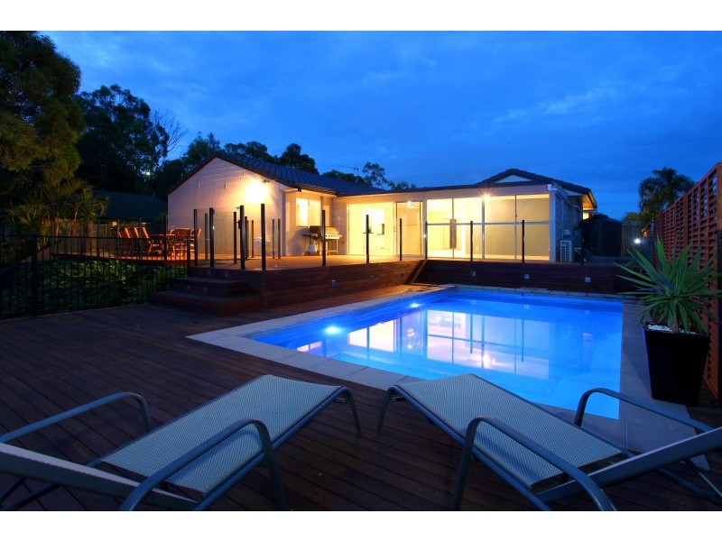 4 Highvale Drive, Helensvale QLD 4212
