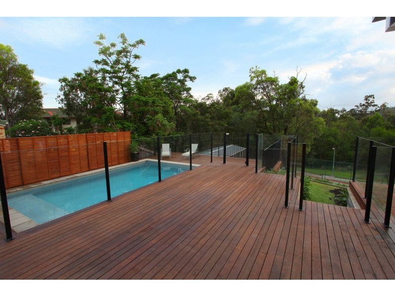 4 Highvale Drive, Helensvale QLD 4212