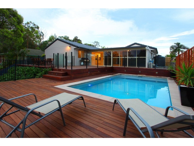 4 Highvale Drive, Helensvale QLD 4212