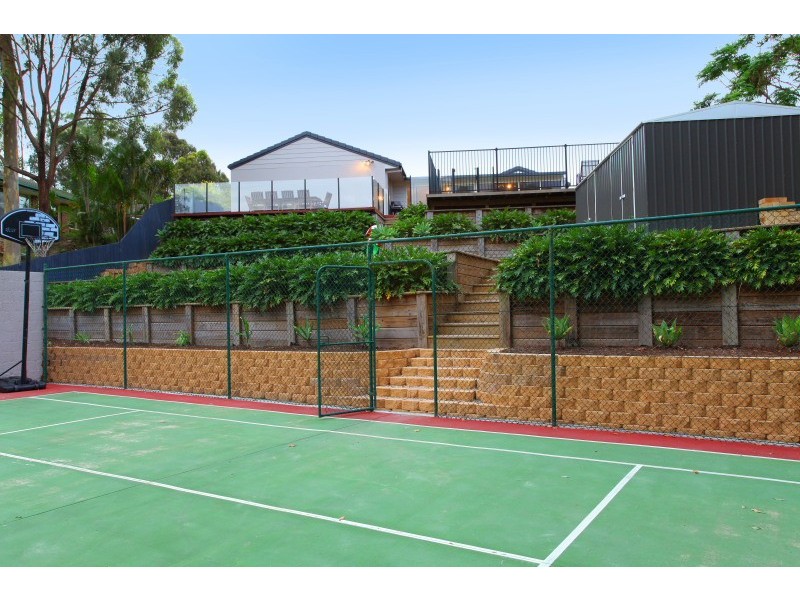 4 Highvale Drive, Helensvale QLD 4212