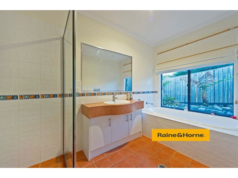 24 Buffalo Crescent, Pacific Pines QLD 4211