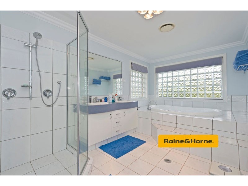 29 Oregon Way, Oxenford QLD 4210