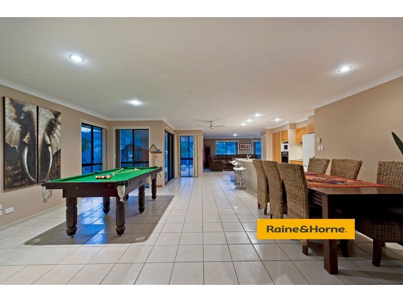 19 Cossington Circuit, Maudsland QLD 4210