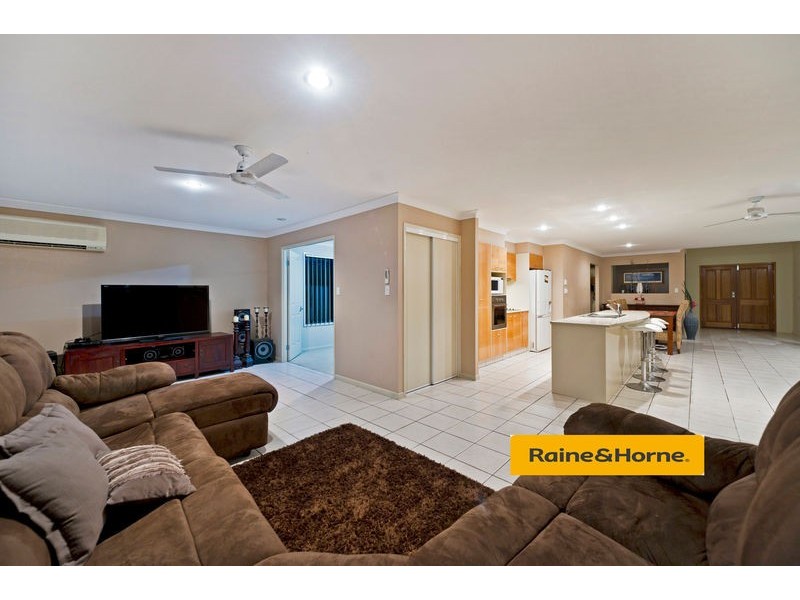 19 Cossington Circuit, Maudsland QLD 4210