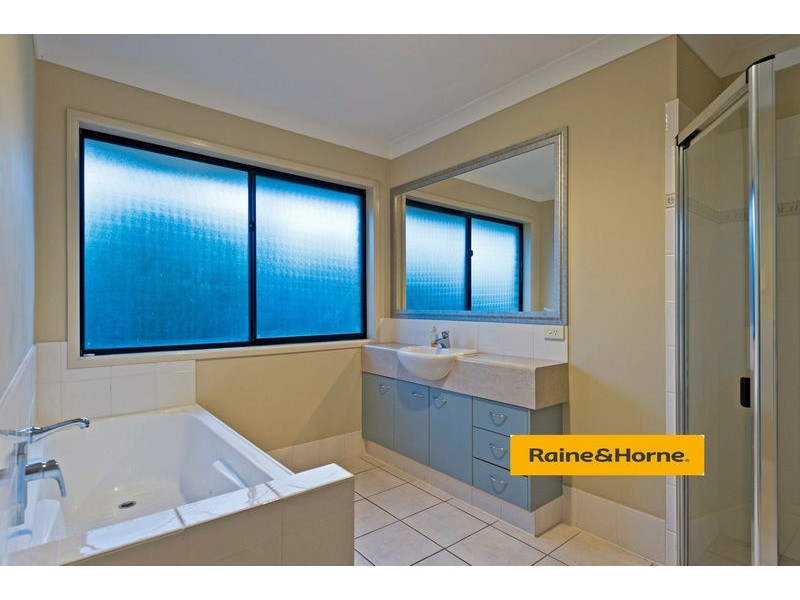 19 Cossington Circuit, Maudsland QLD 4210