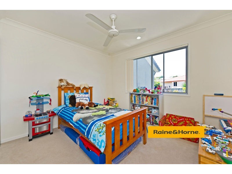 34/1 Belongil Street, Pacific Pines QLD 4211