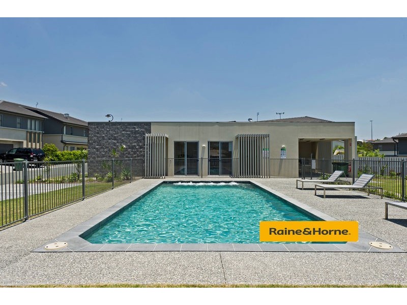 34/1 Belongil Street, Pacific Pines QLD 4211