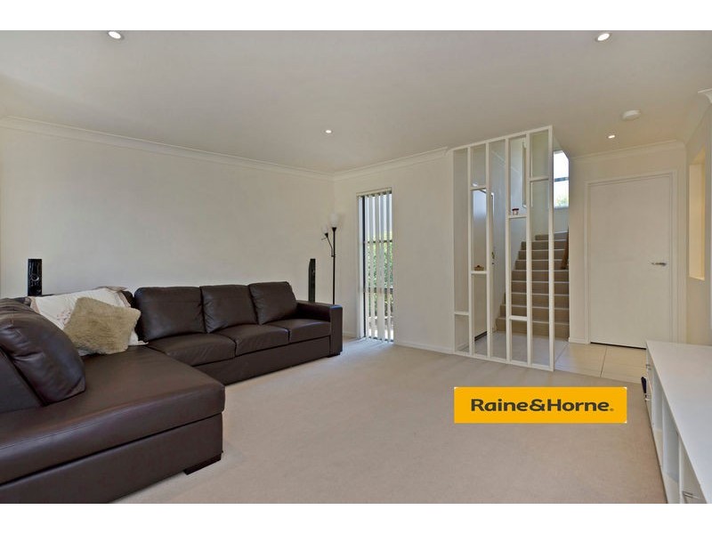 34/1 Belongil Street, Pacific Pines QLD 4211