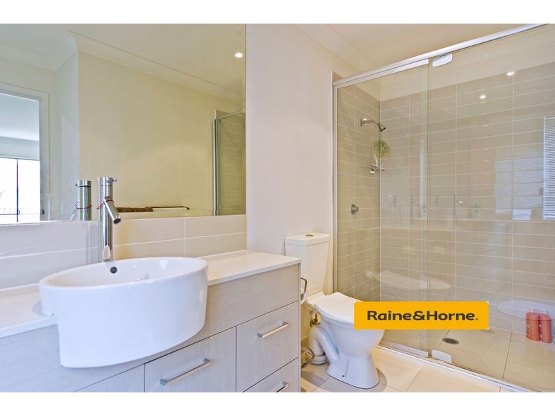 34/1 Belongil Street, Pacific Pines QLD 4211