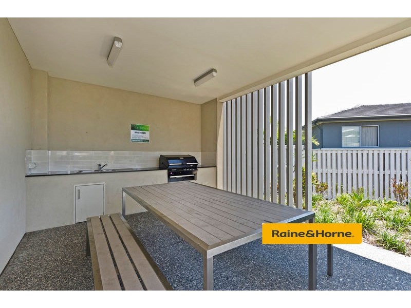 34/1 Belongil Street, Pacific Pines QLD 4211