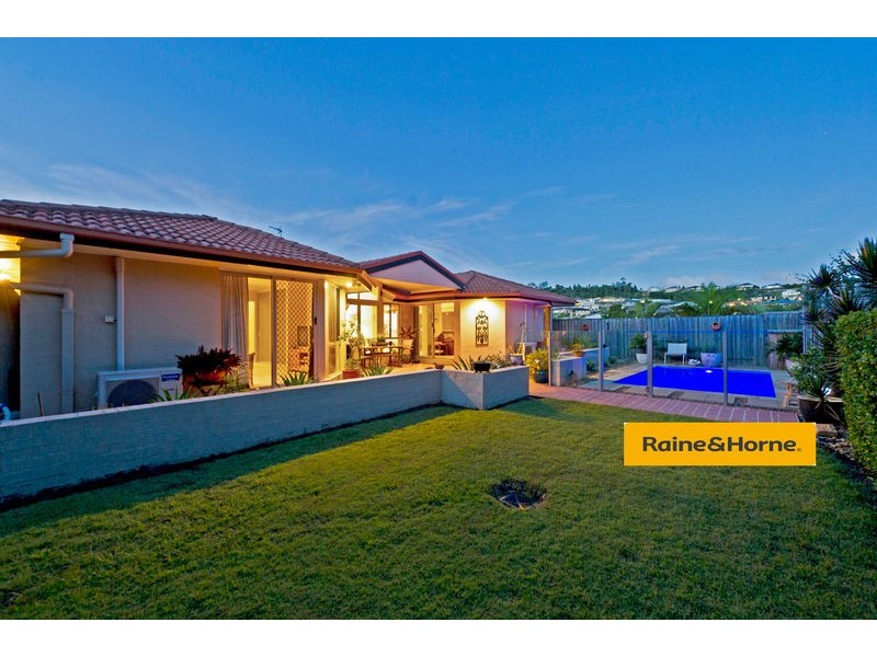 6 Springwood Avenue, Pacific Pines QLD 4211