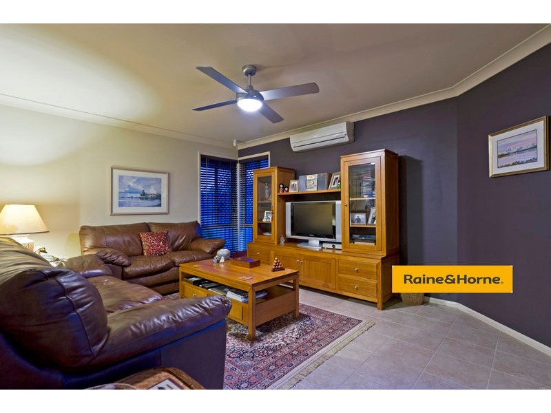 6 Springwood Avenue, Pacific Pines QLD 4211