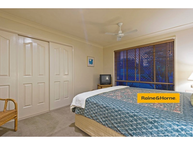 6 Springwood Avenue, Pacific Pines QLD 4211