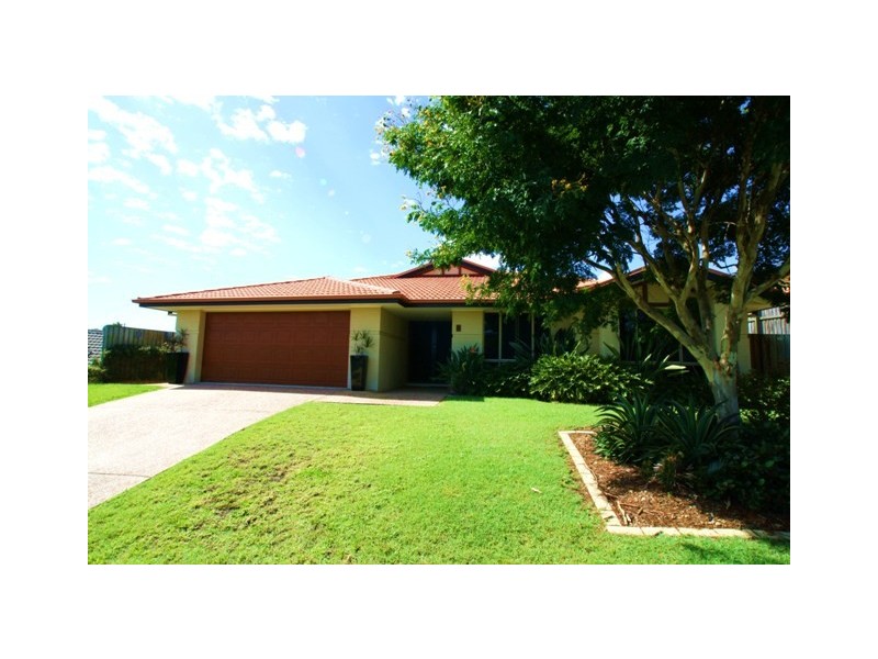 6 Springwood Avenue, Pacific Pines QLD 4211
