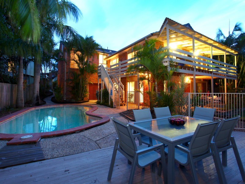35 Adaminaby Dr, Helensvale QLD 4212