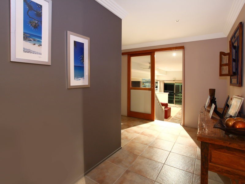 35 Adaminaby Dr, Helensvale QLD 4212