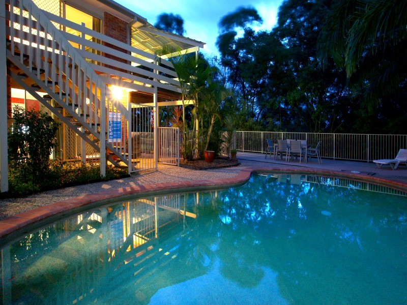 35 Adaminaby Dr, Helensvale QLD 4212