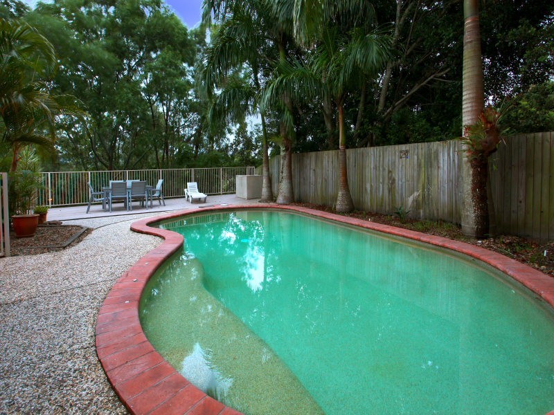35 Adaminaby Dr, Helensvale QLD 4212