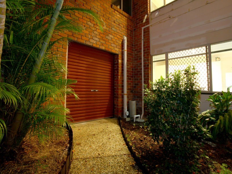 35 Adaminaby Dr, Helensvale QLD 4212