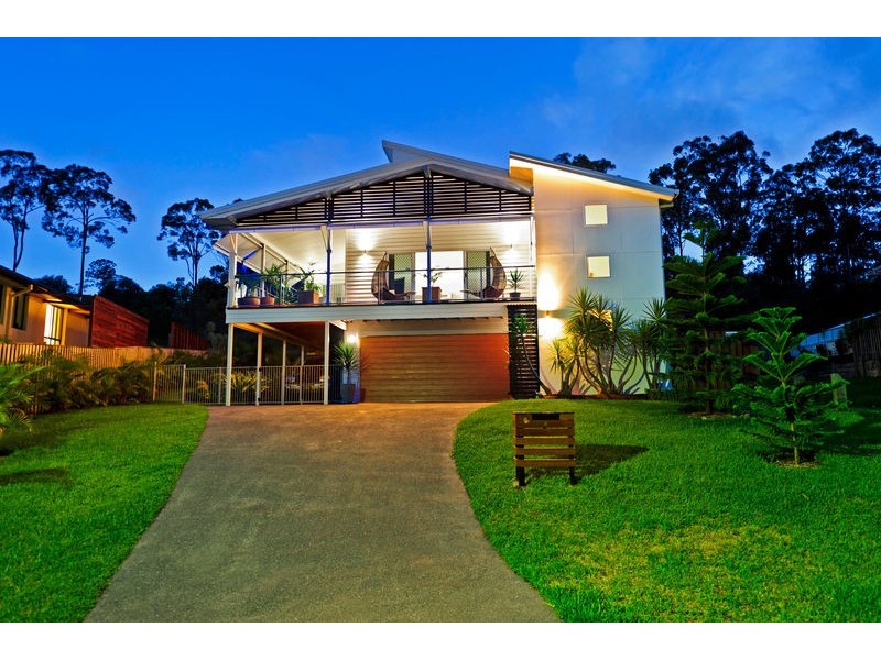 16 Sandow Street, Pacific Pines QLD 4211