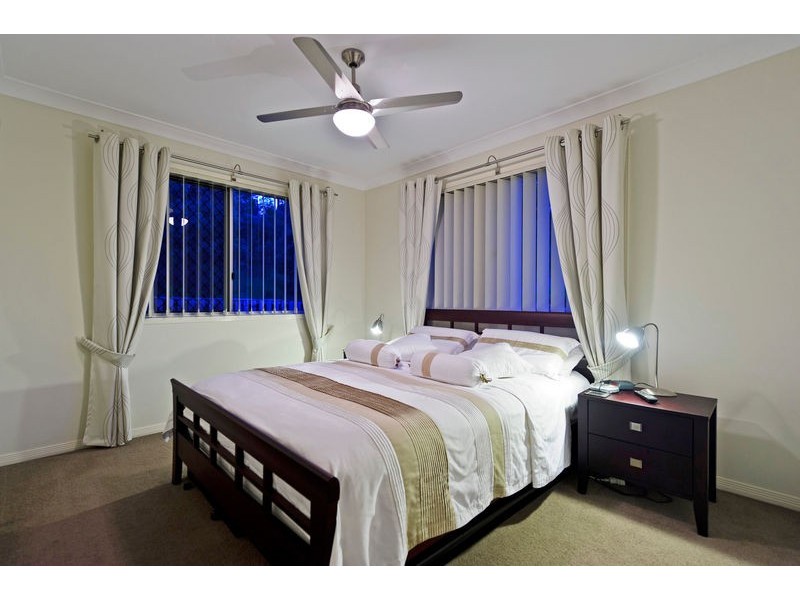 16 Sandow Street, Pacific Pines QLD 4211