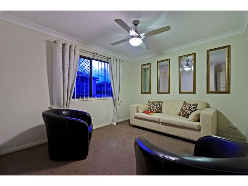 16 Sandow Street, Pacific Pines QLD 4211